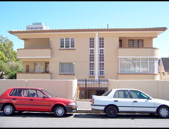 1 bed property to rent in ORANJEZICHT